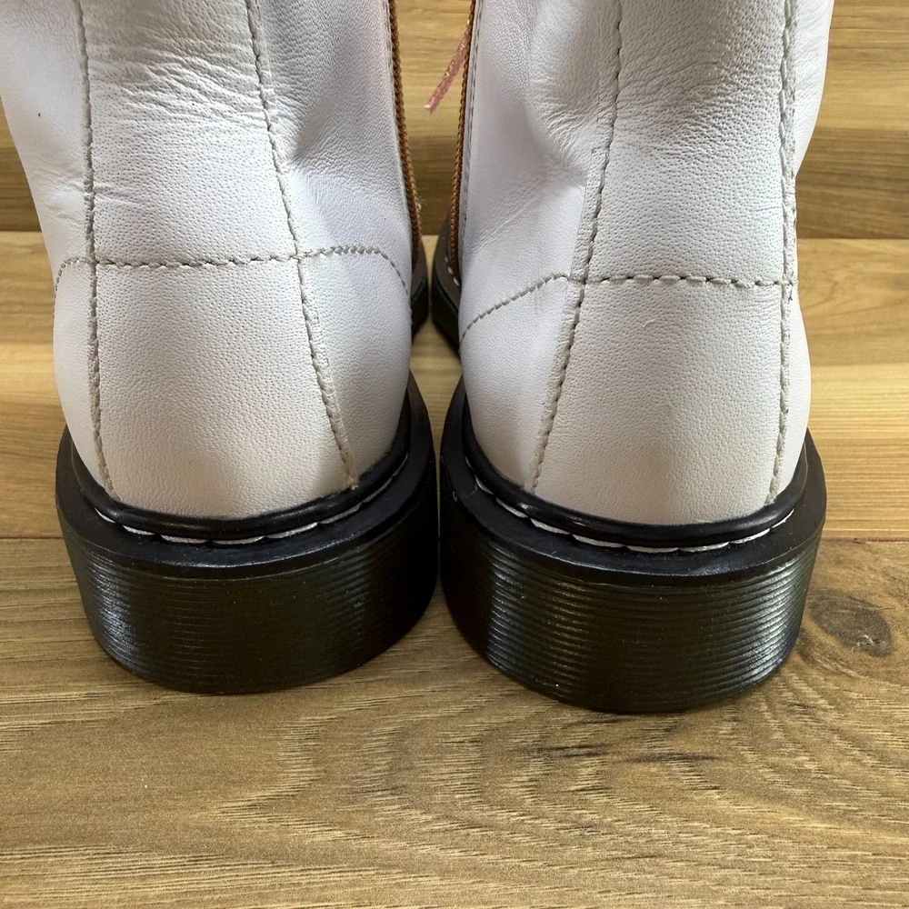 Dr Martens Youth Girls White Boot Size 4 EU 36 Rose Gold Laces Boho Modern 1460J